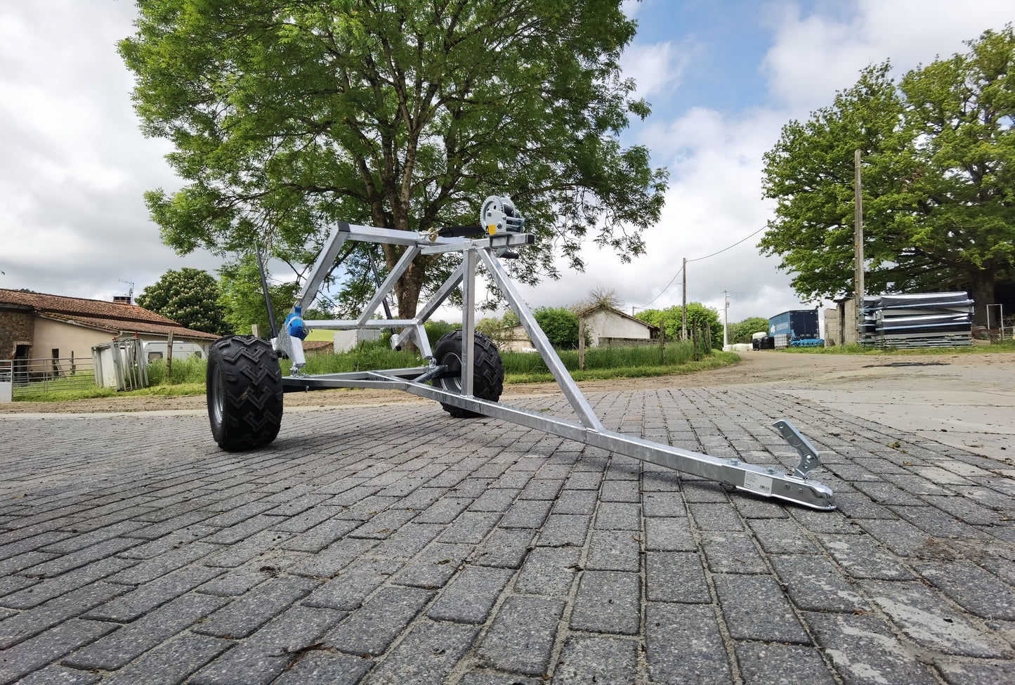 Transporteur a balles de foin